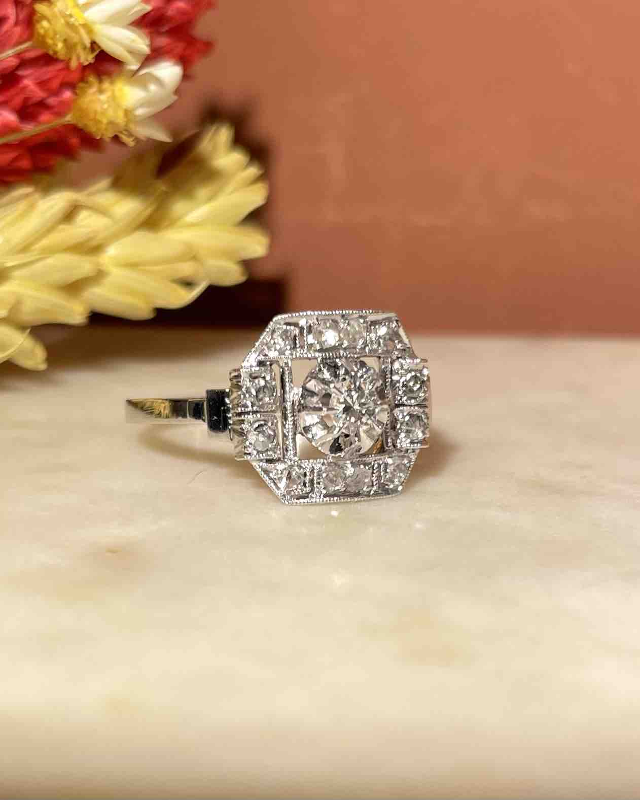 Art Deco Ring 13 Diamonds "Eliosa"