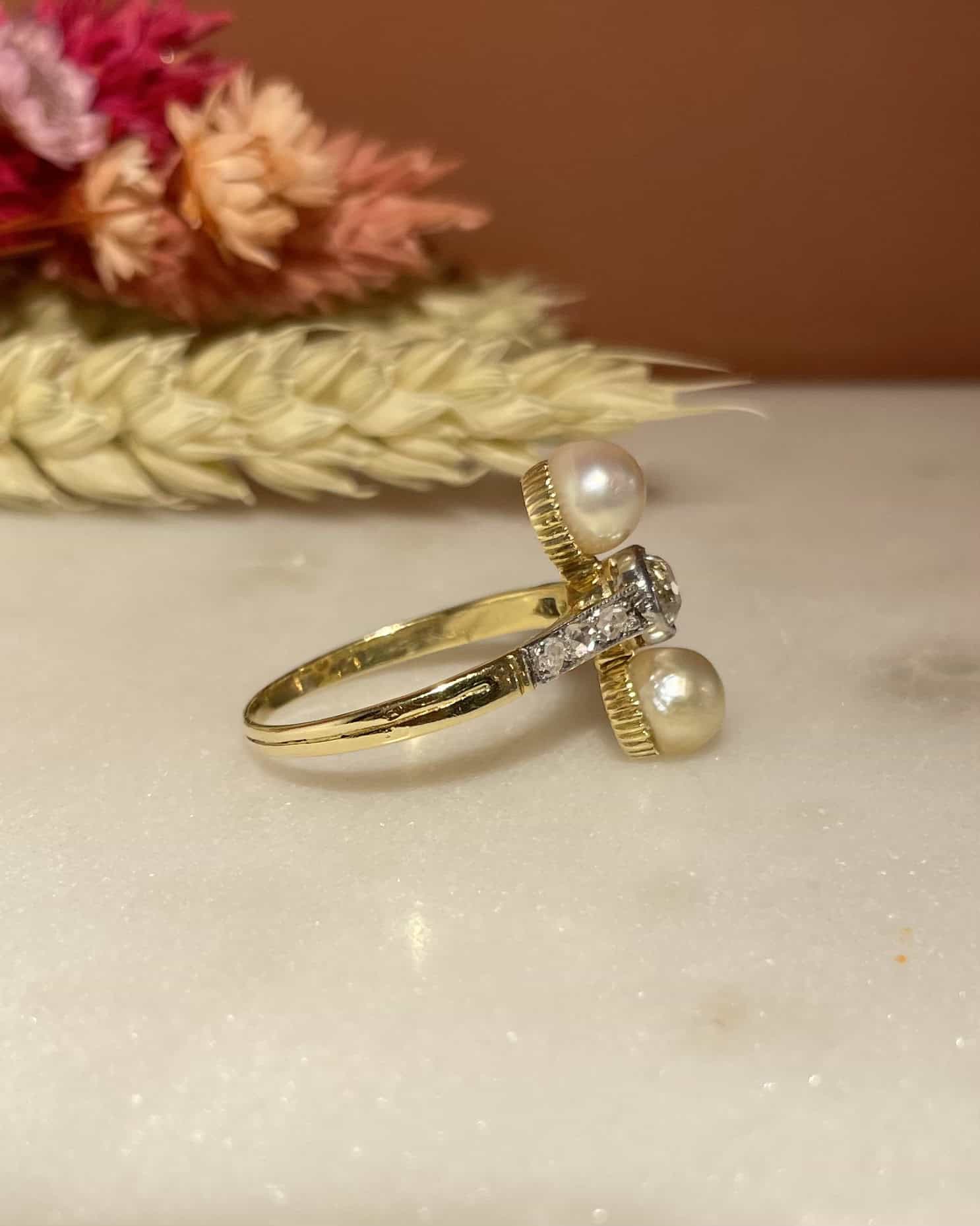 Bague Art-Déco Perles &amp; Diamants 0.53 carat "Calliope" - Elliade Paris
