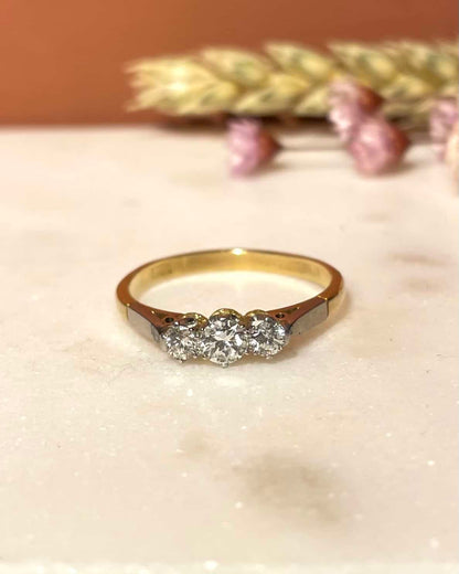 Bague Trilogie Diamants 0.49 carat &quot;Alina&quot;