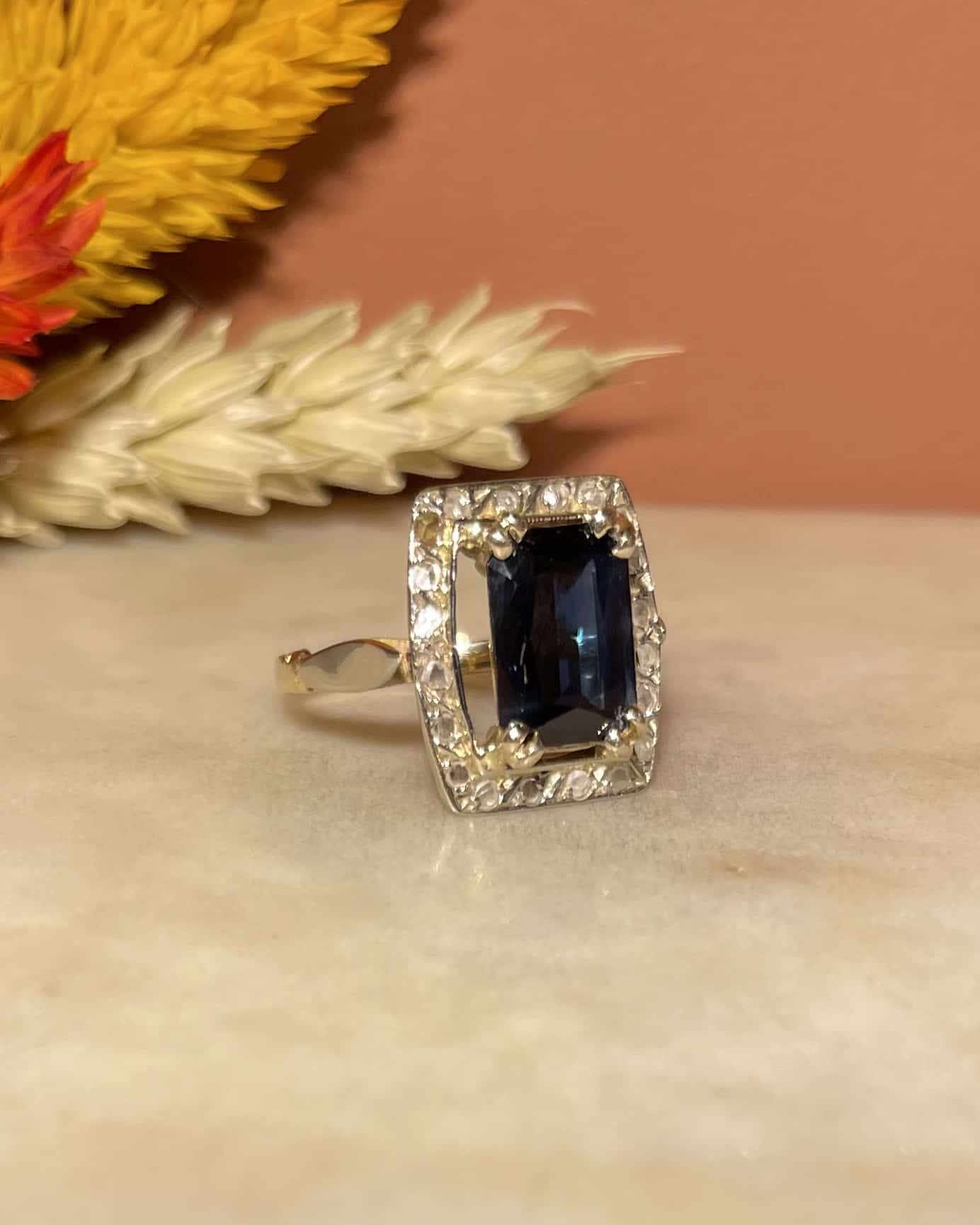 Bague Style Art-déco Saphir &amp; Diamants &quot;Cassey&quot;
