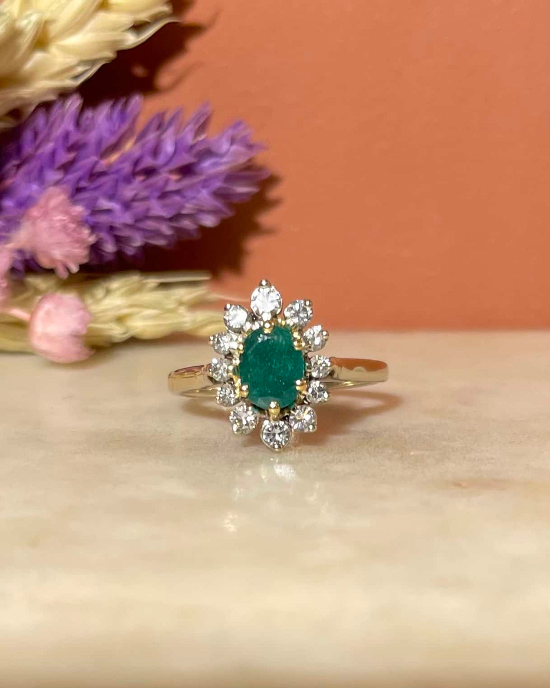 Bague Marguerite Émeraude &amp; Diamants &quot;Izaline&quot;