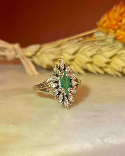 Bague Marguerite émeraude &amp; diamants &quot;Chélia&quot;