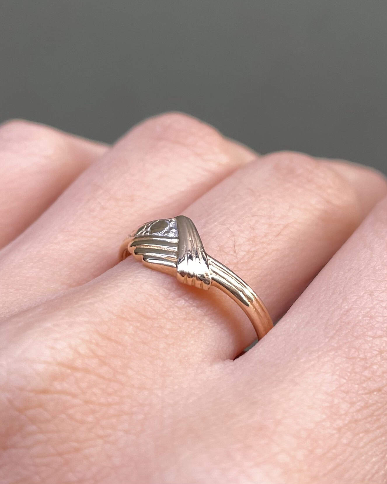 Grosse bague vntage très mposante de forme anneau e… - Gem