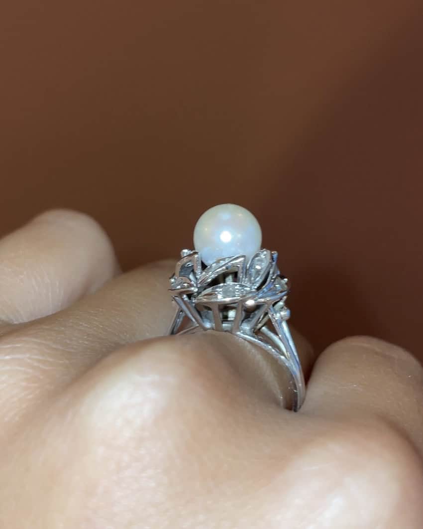Anillo de flor de perla y diamantes "Pamela"
