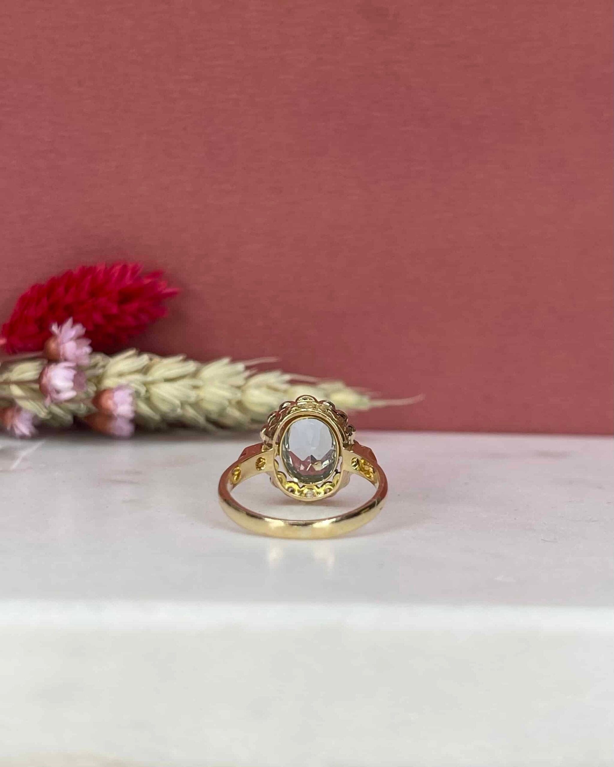 Bague Marguerite Art-Déco Topaze 2.10 carats &amp; 18 Diamants "Willow"