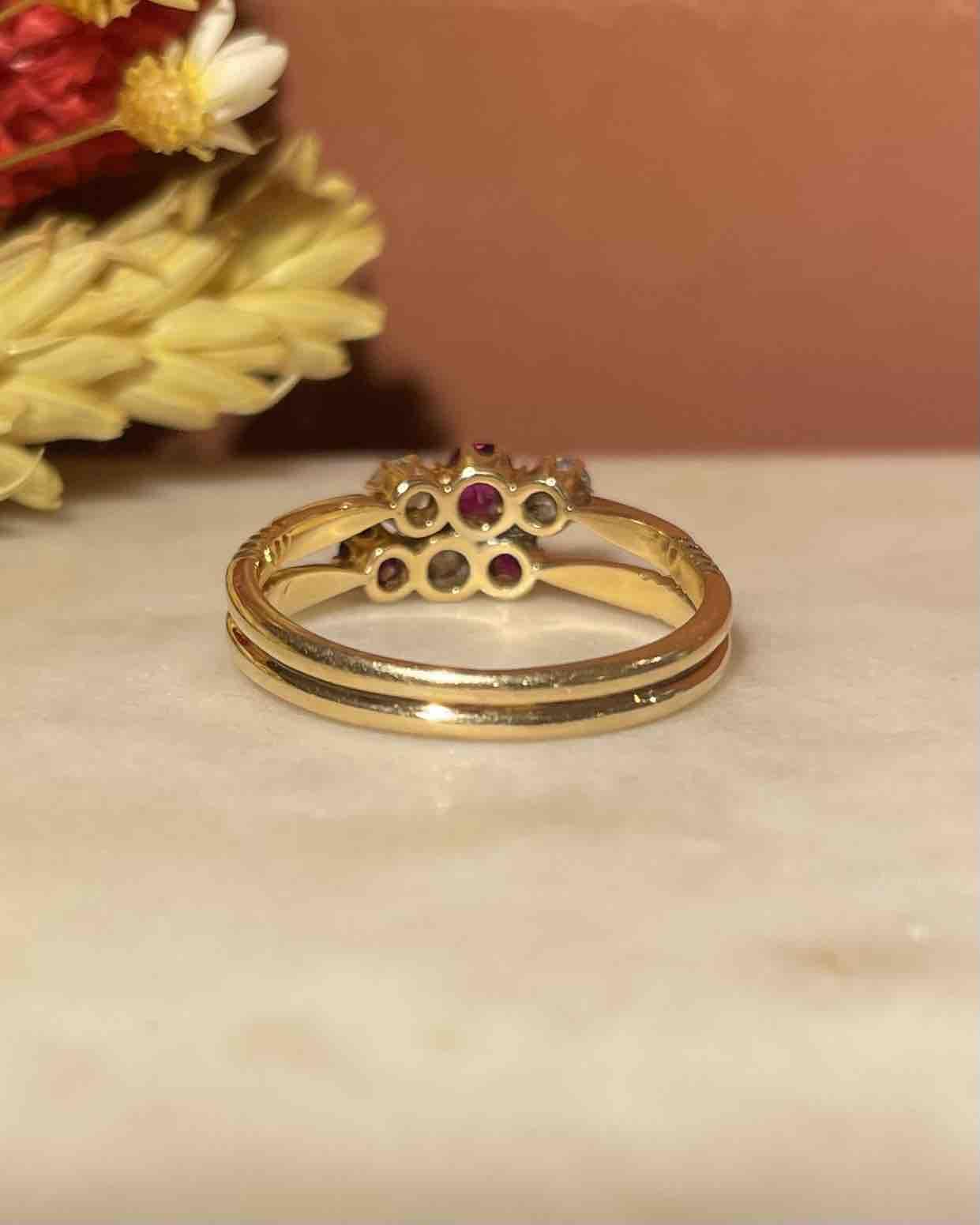 Bague Rivière Vintage Rubis &amp; Diamants "Trixie"