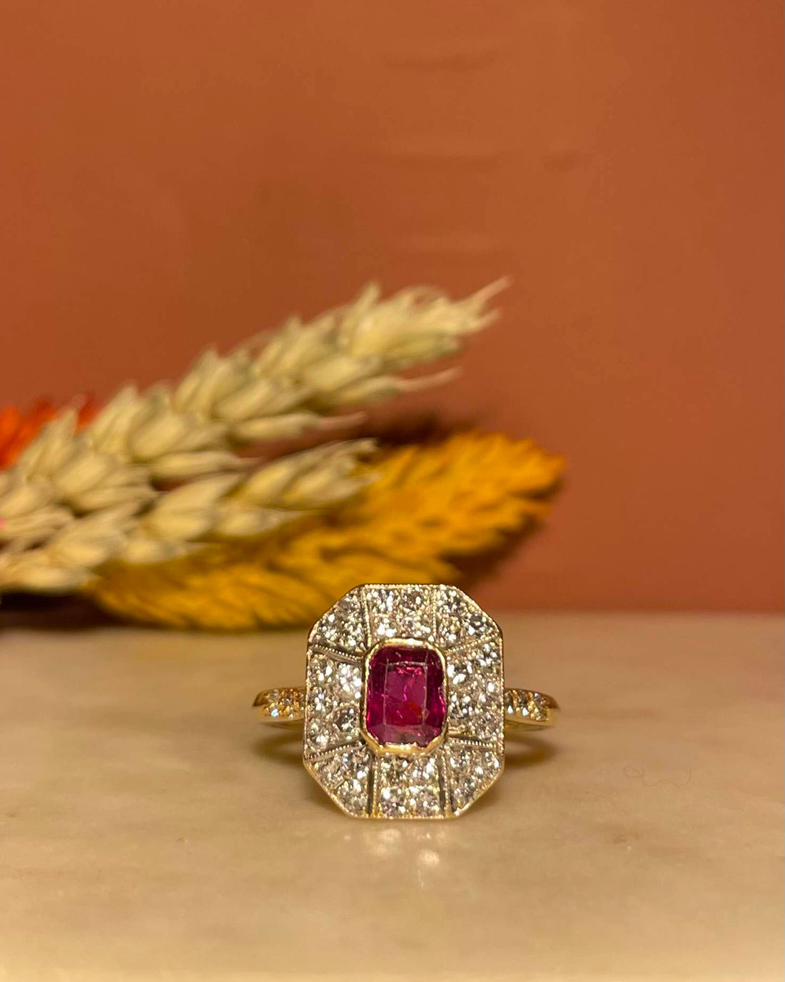 Bague Style Art-Déco Rubis 0.60 carat &amp; 36 Diamants &quot;Lancel&quot;