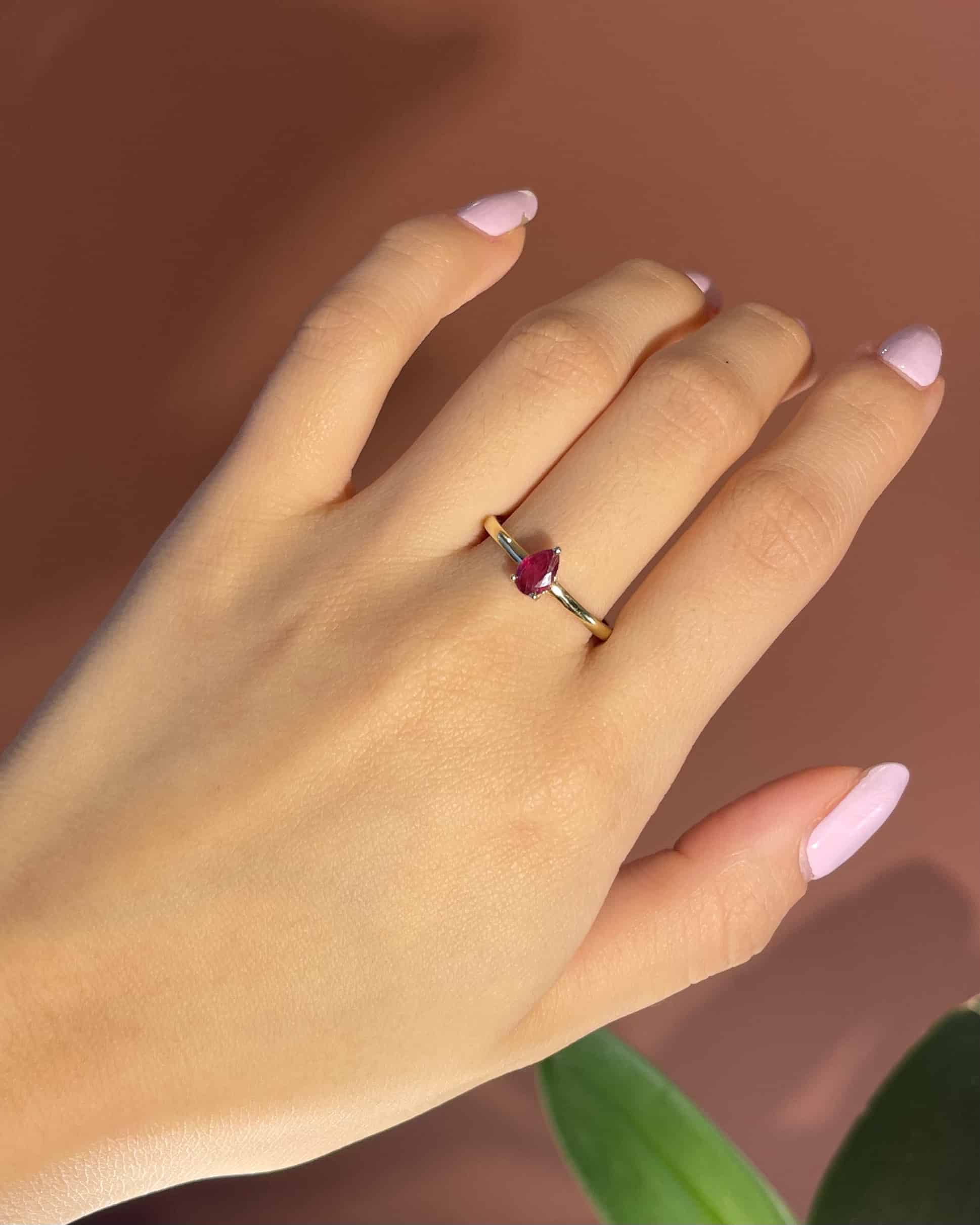 Bague Solitaire Rubis "Sabria"