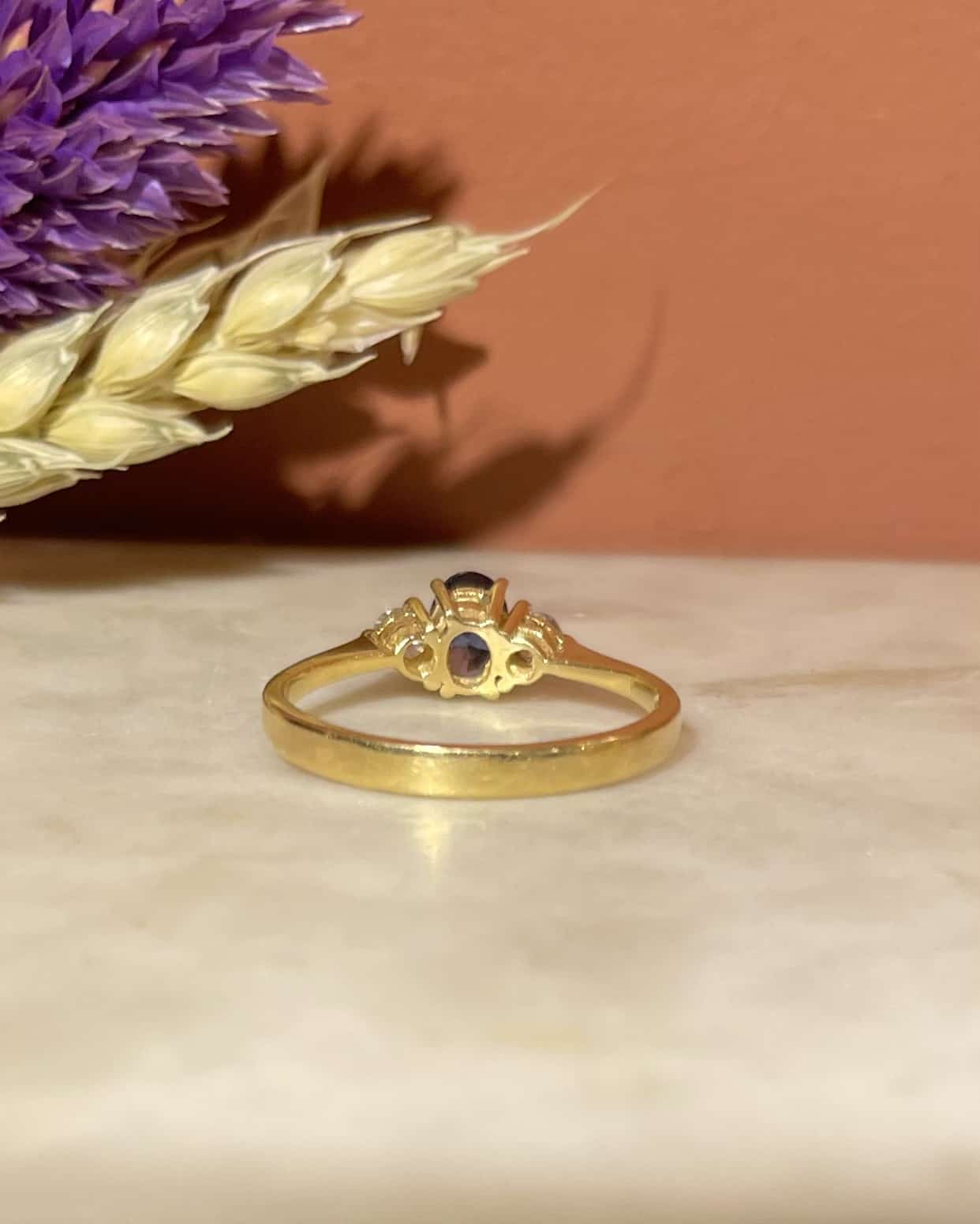 Anillo trilogía de zafiros y diamantes "Edmée"