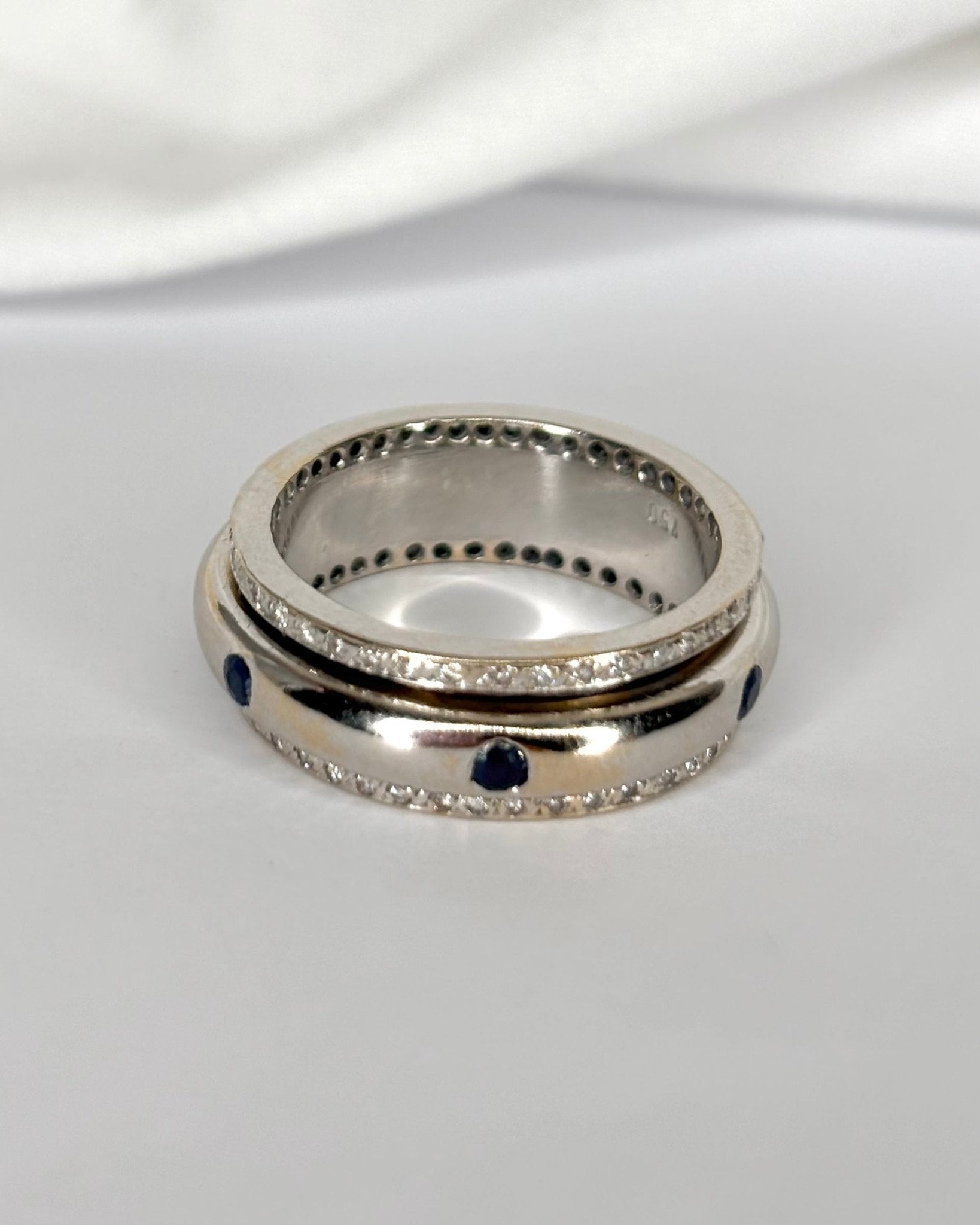 Bague Anneau Saphirs &amp; Diamants 0.43 carat "Gigi" - Elliade Paris