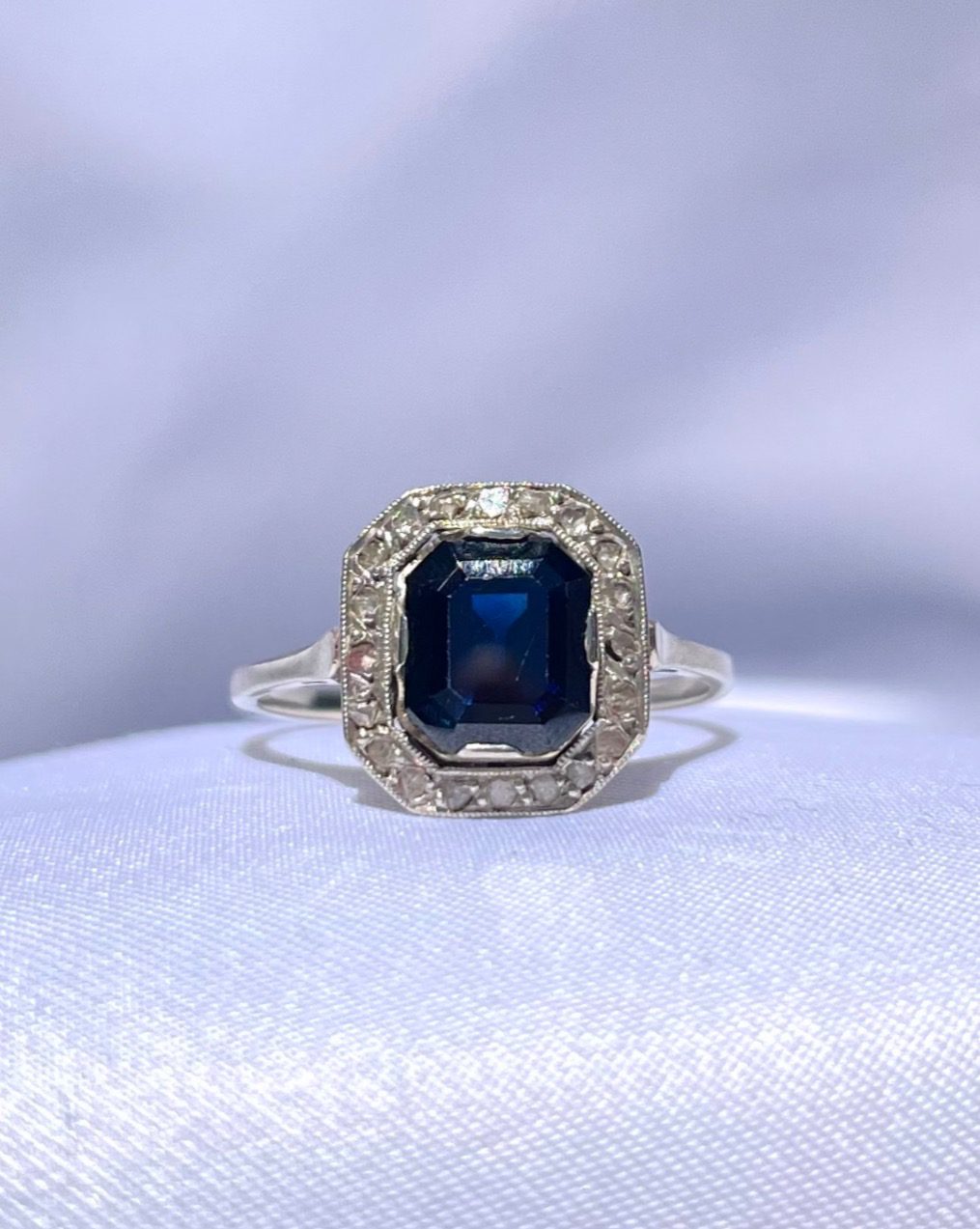 Bague Art-Déco Saphir &amp; Diamants &quot;Ashley&quot;