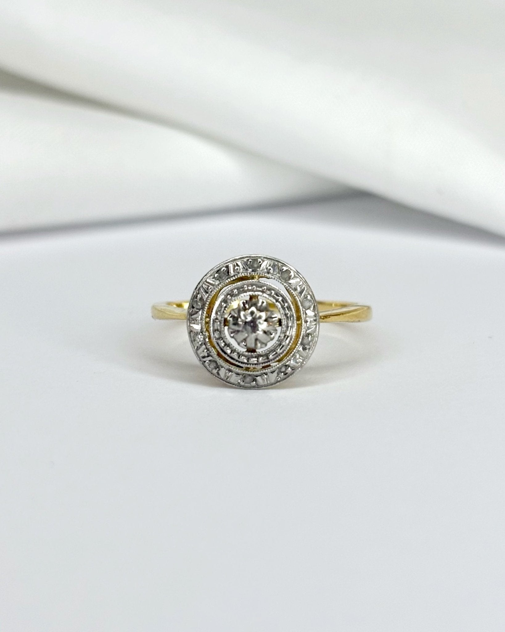 Bague Art Déco 11 Diamants &quot;Adenora&quot; - Elliade Paris