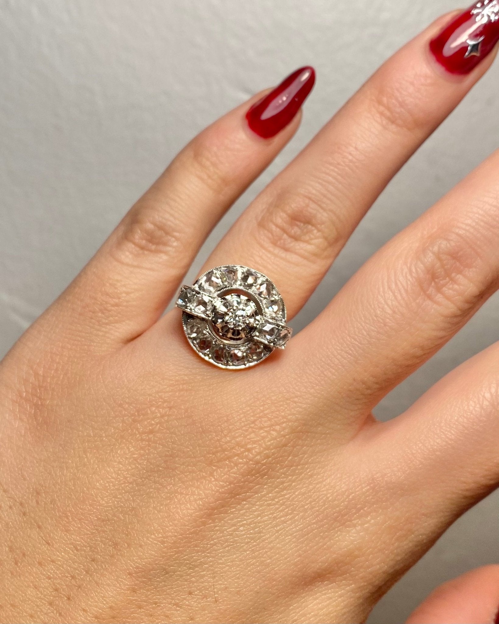 Bague Art Déco 15 Diamants 0.73 carat &quot;Dolly&quot; - Elliade Paris