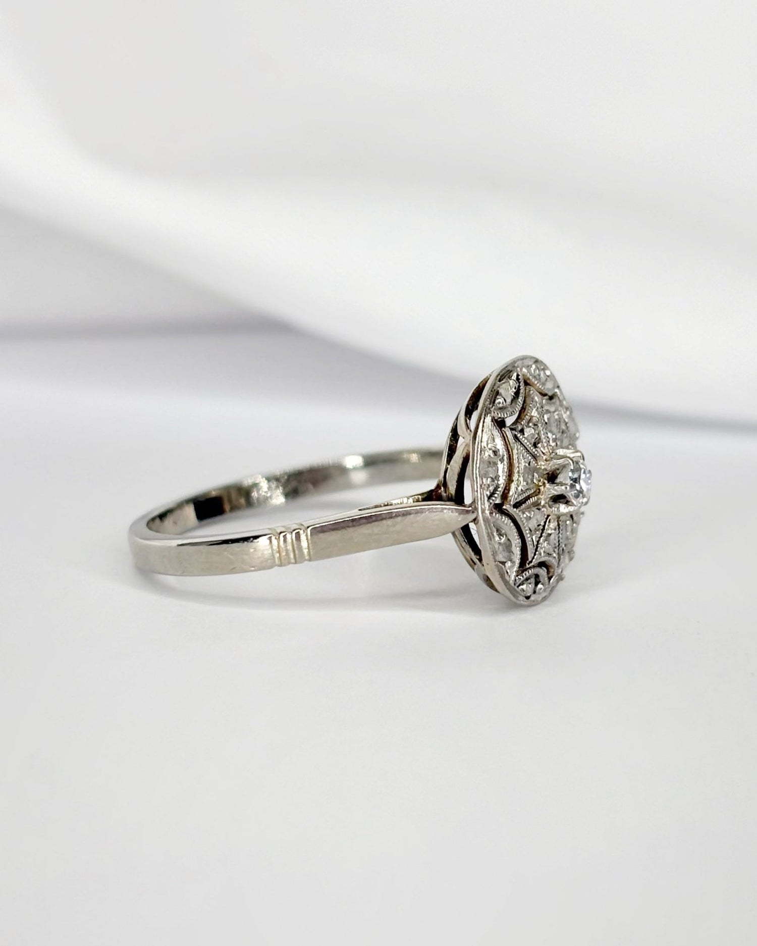 Bague Art Déco 17 Diamants "Taria" - Elliade Paris