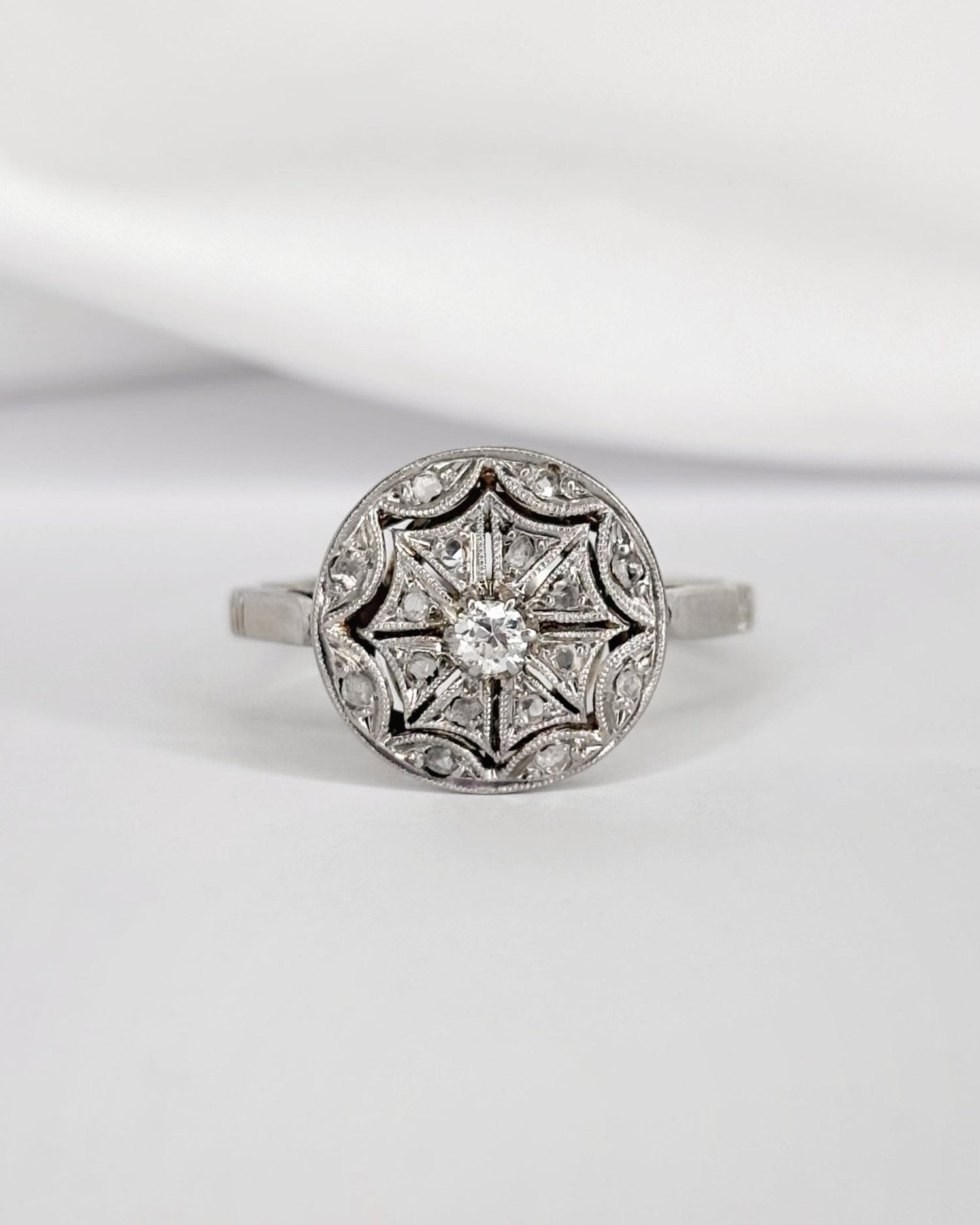 Bague Art Déco 17 Diamants "Taria" - Elliade Paris