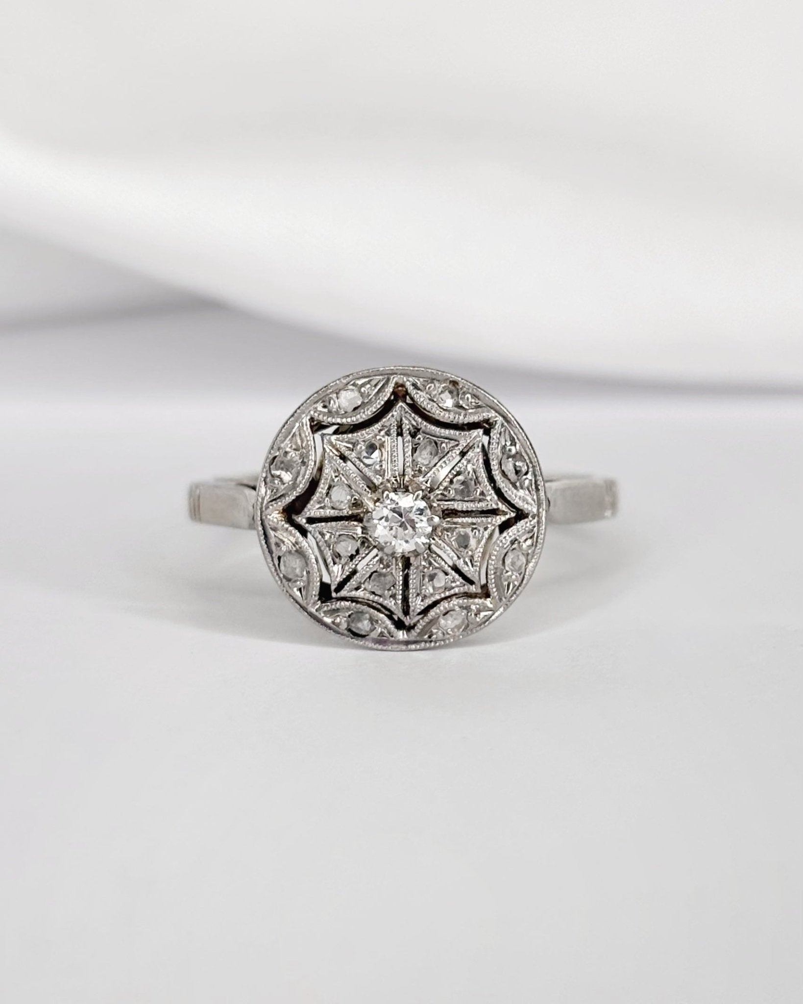 Bague Art Déco 17 Diamants "Taria" - Elliade Paris