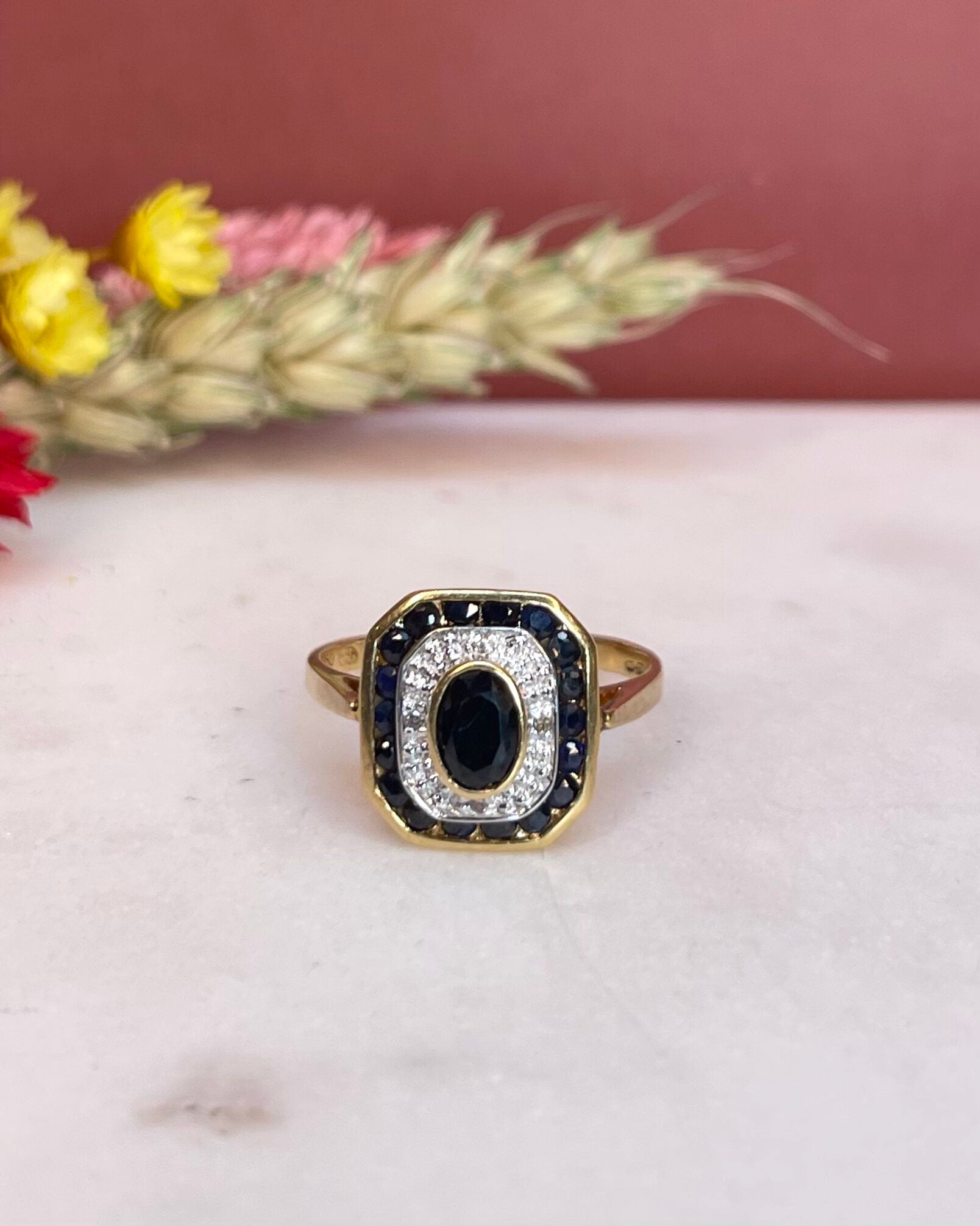 Bague Art - Déco 19 Saphirs 1.19 carat &amp; Diamants "Clarita" - Elliade Paris