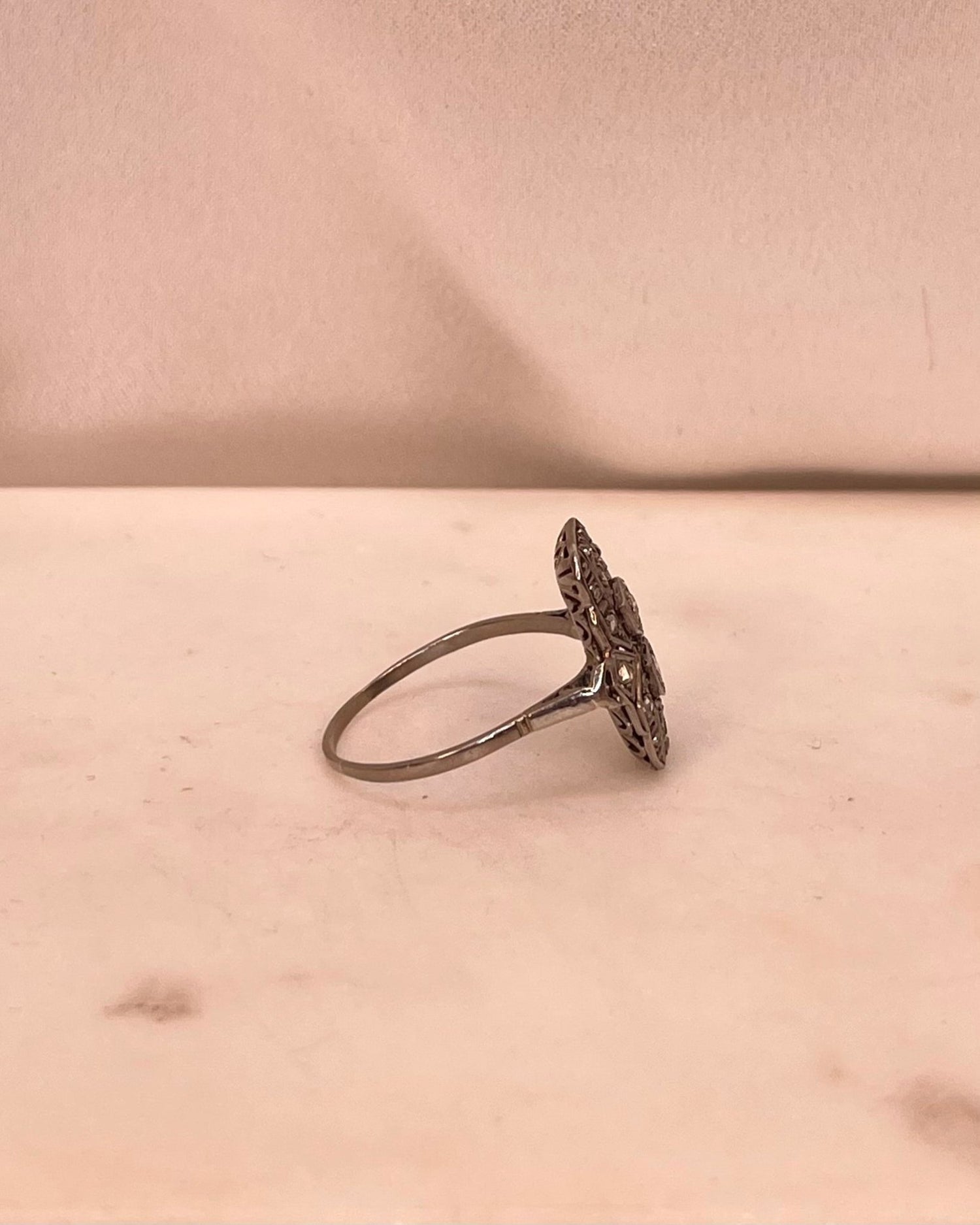 Bague Art - Déco 20 Diamants &quot;Roumi&quot; - Elliade Paris