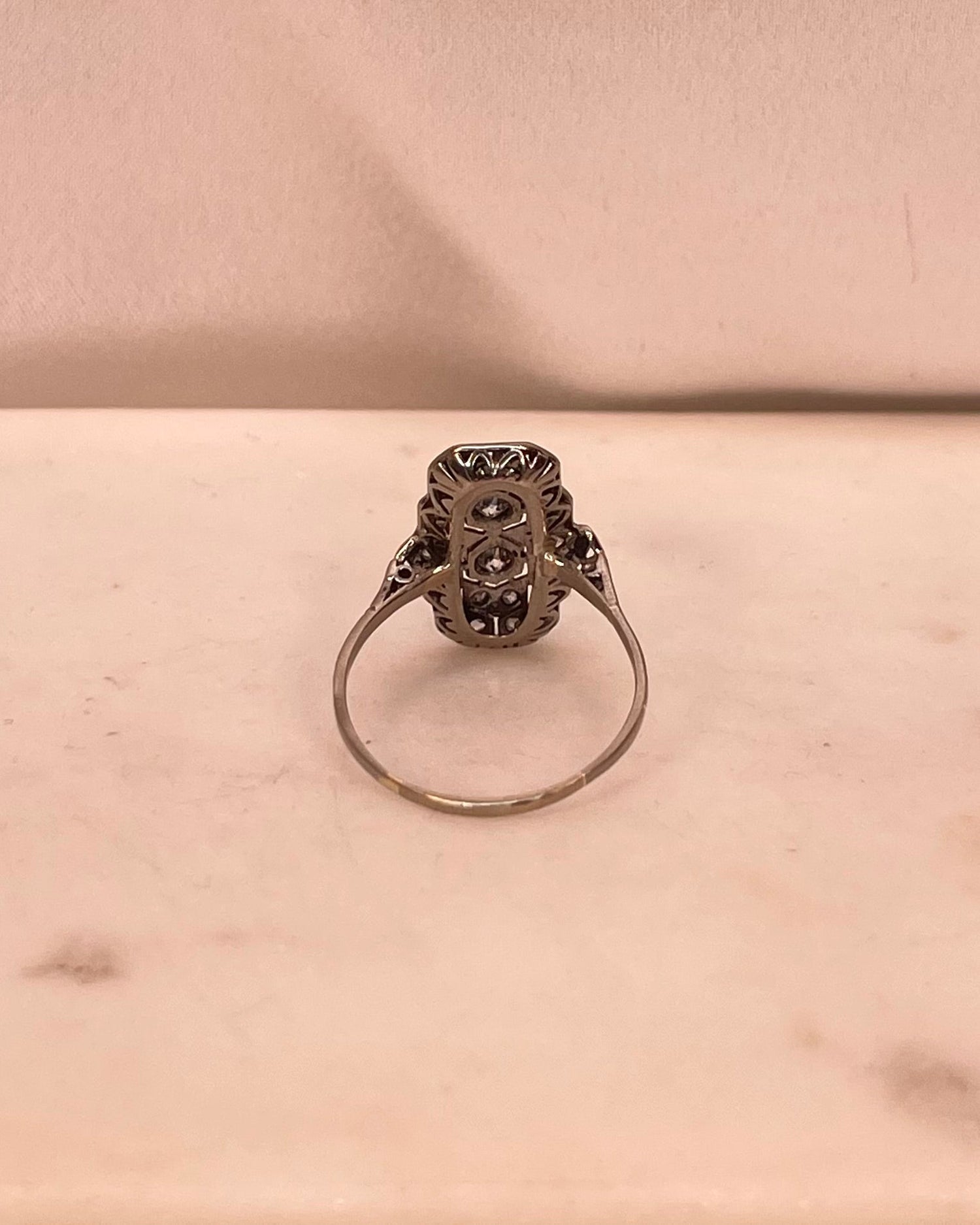 Bague Art - Déco 20 Diamants &quot;Roumi&quot; - Elliade Paris
