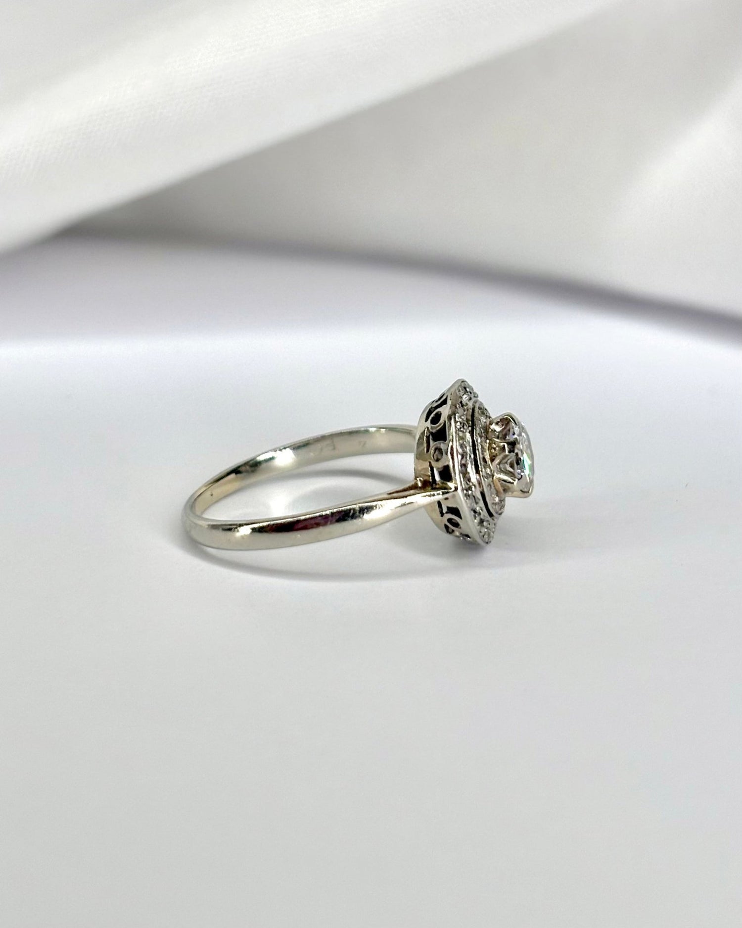 Bague Art - déco 25 Diamants &quot;Léna&quot; - Elliade Paris