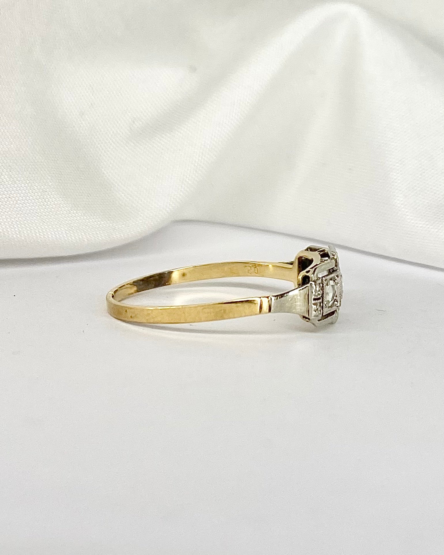 Bague Art Déco 3 Diamants "Clothilde" - Elliade Paris
