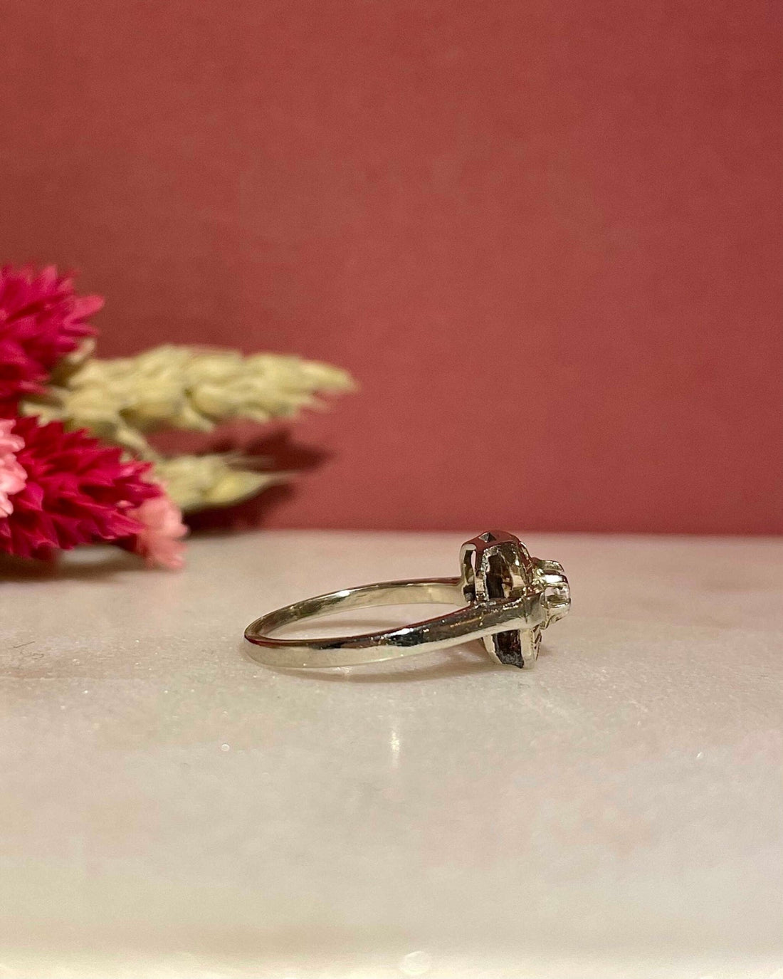 Bague Art Déco 7 Diamants &quot;Adrianna&quot; - Elliade Paris