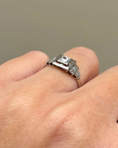 Bague Art Déco 7 Diamants &quot;Alizée&quot; - Elliade Paris