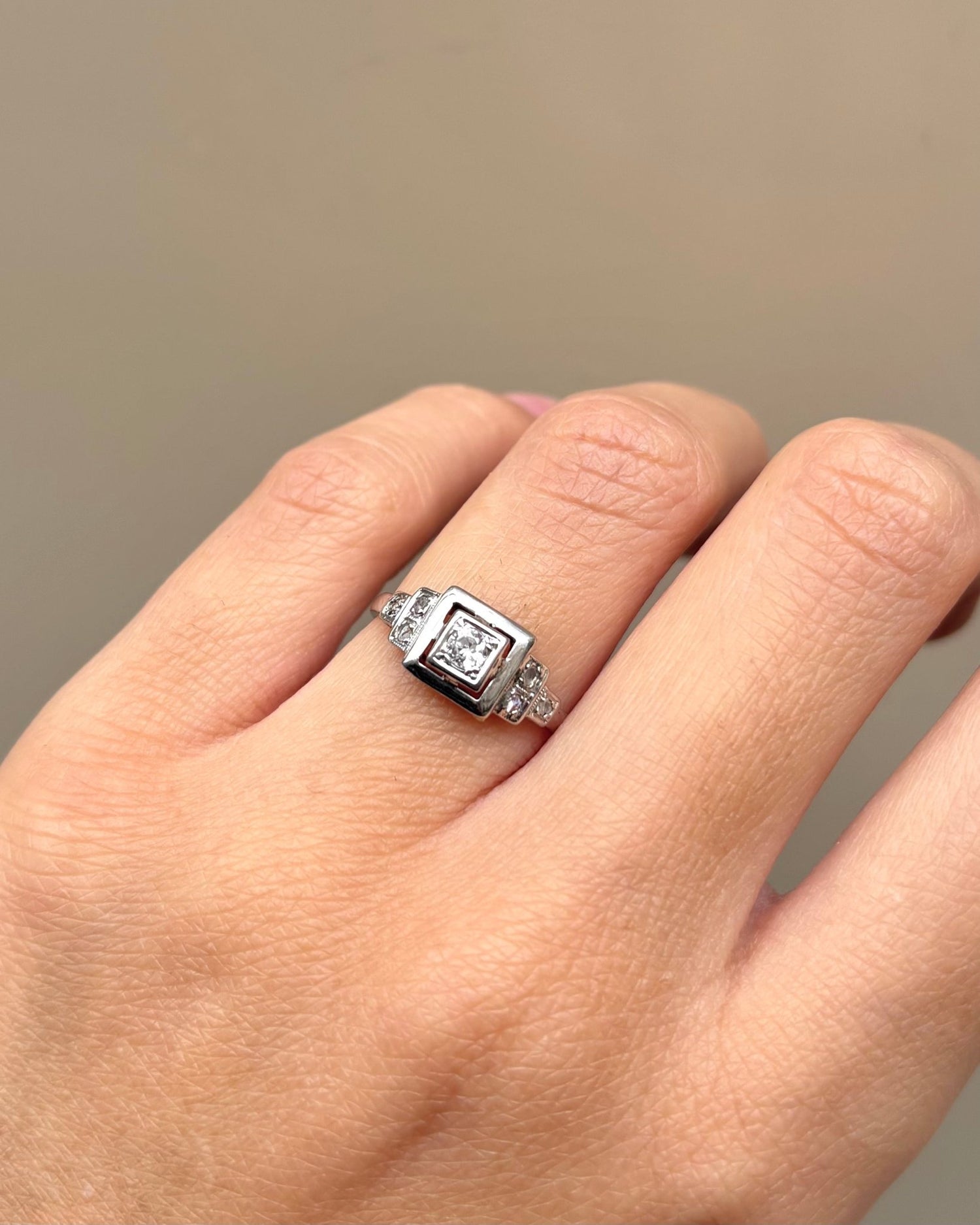 Bague Art Déco 7 Diamants &quot;Alizée&quot; - Elliade Paris