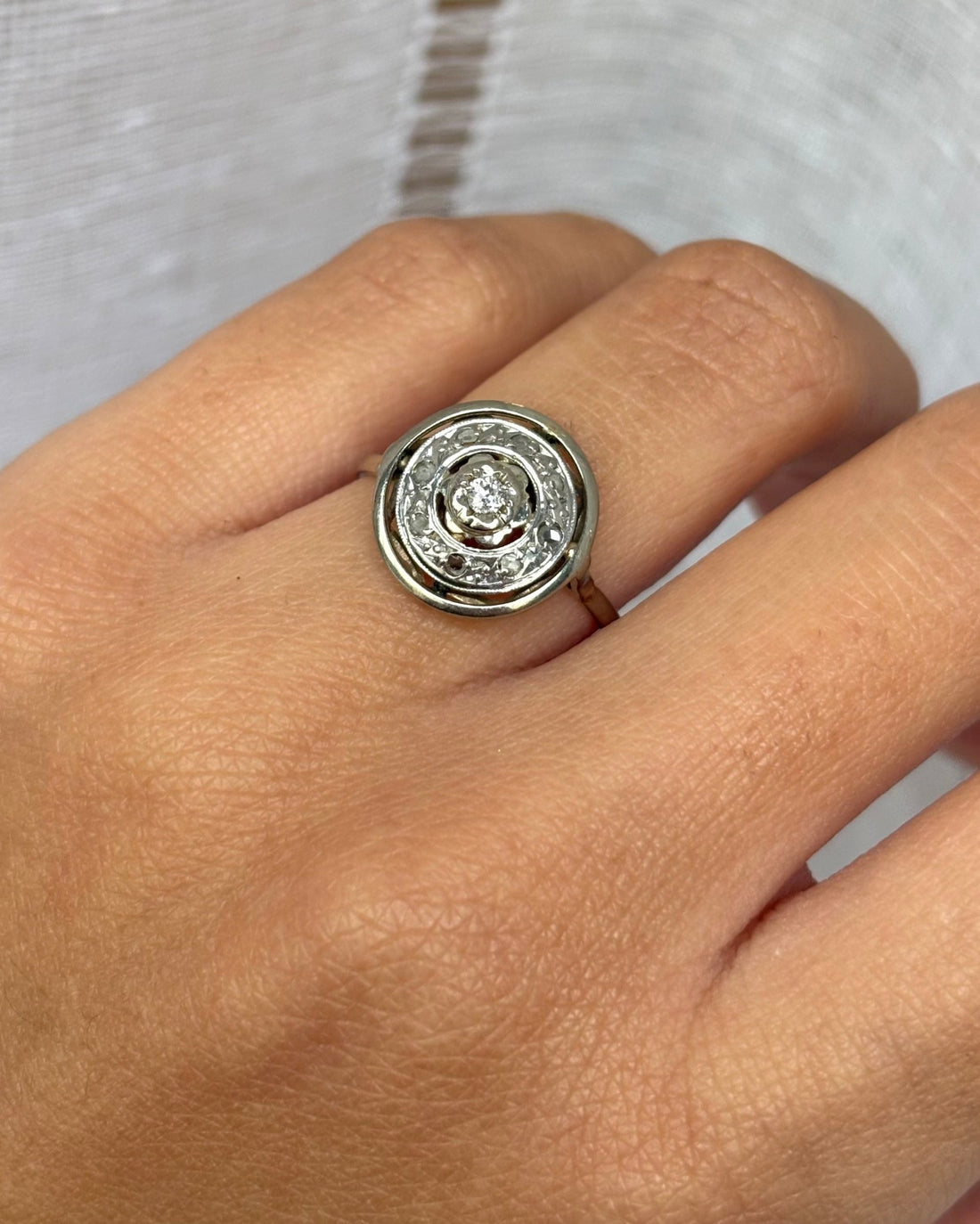 Bague Art Déco 9 Diamants &quot;Lyana&quot; - Elliade Paris