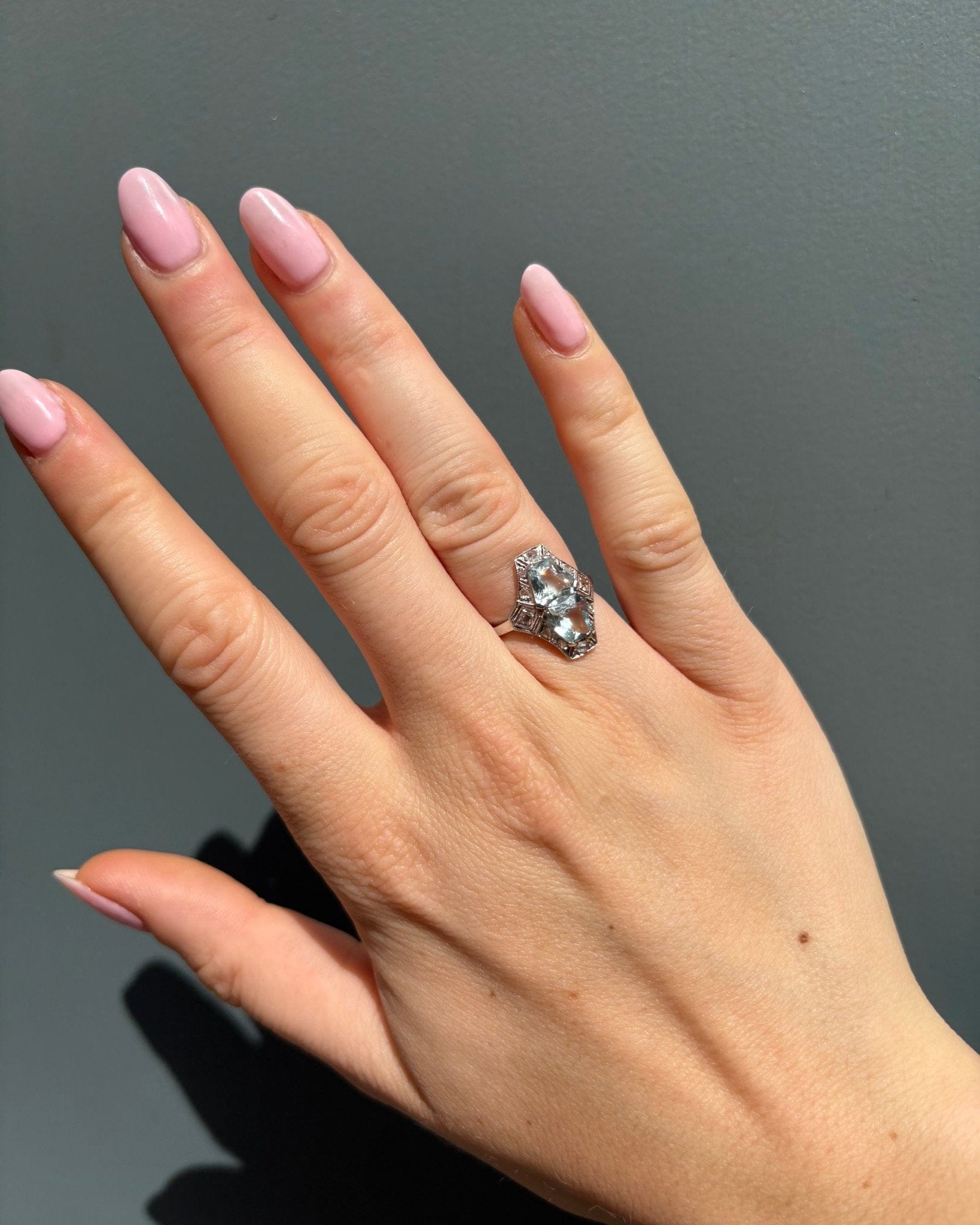 Bague Art - Déco Aigues - Marines 2.10 carats &amp; Diamants "Charlina" - Elliade Paris