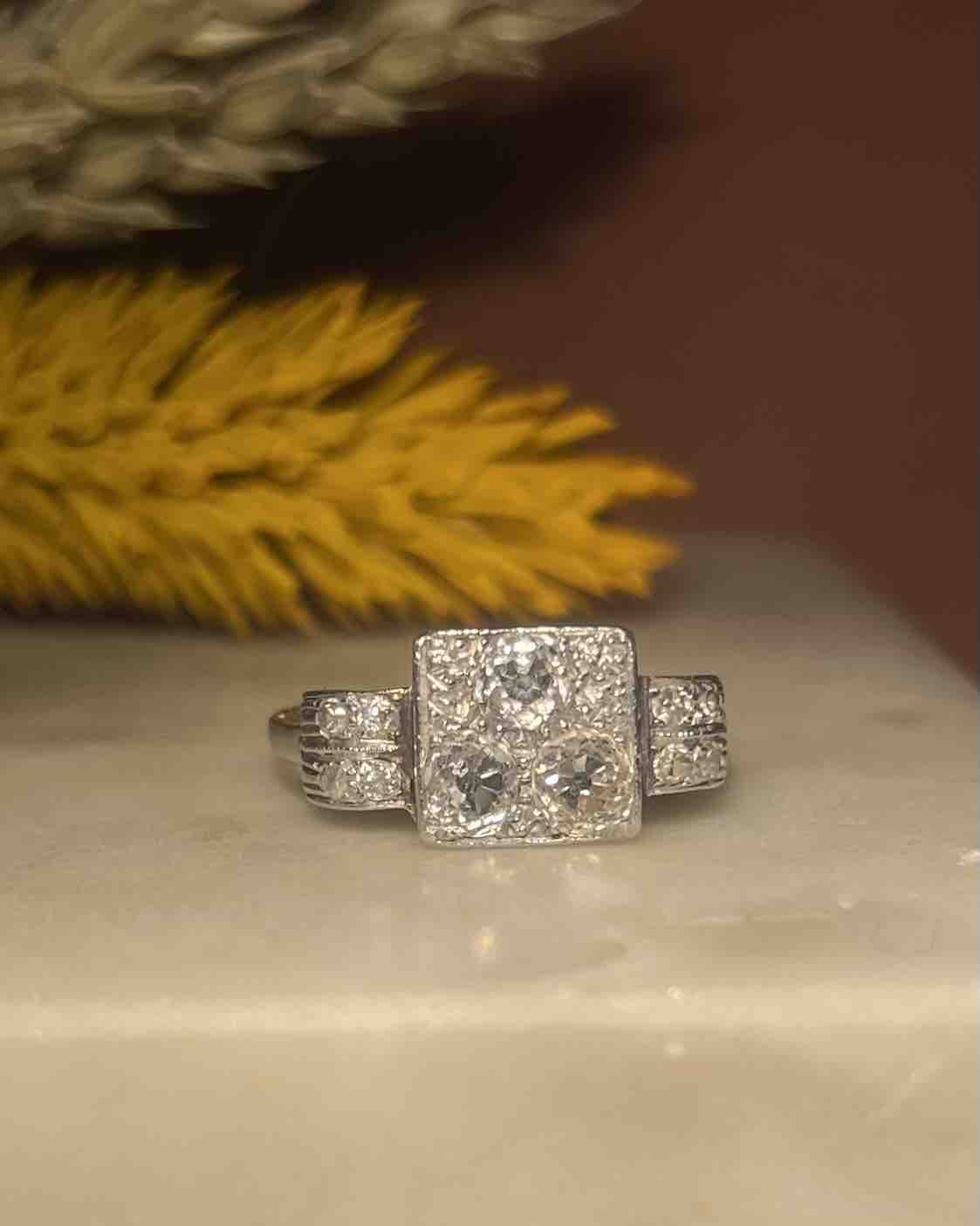 Bague Vintage Art-déco Diamants 0.90 carat "Aimée"