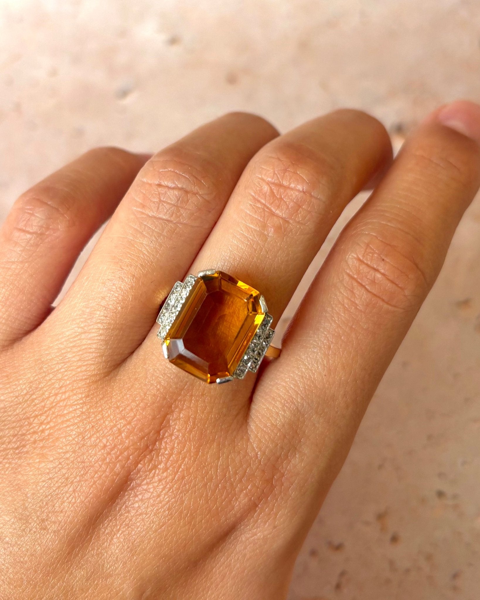 Bague Art-Déco Citrine 7.20 carats &amp; Diamants "Coline" - Elliade Paris