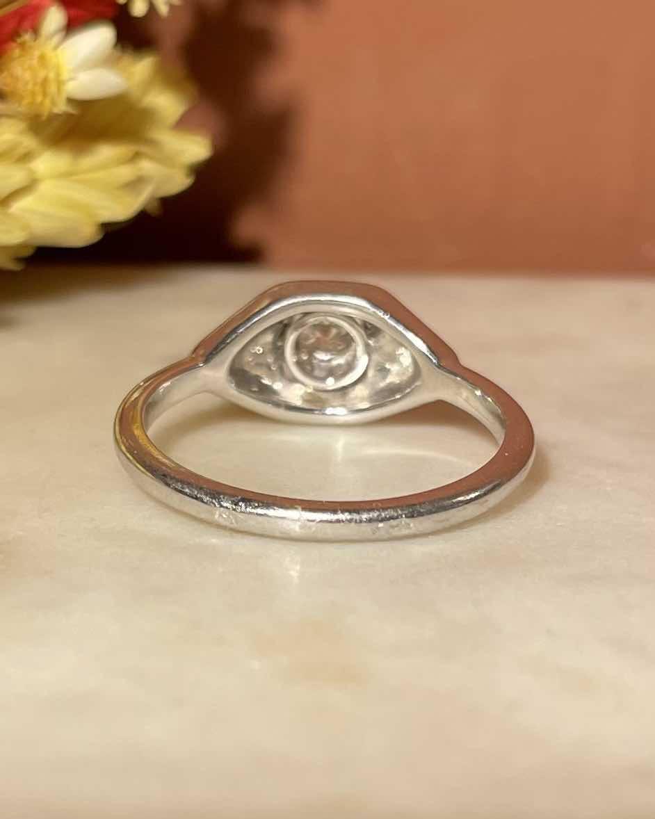 Bague Art - déco diamant 0.25 carat &quot;Iriane&quot; - Elliade Paris
