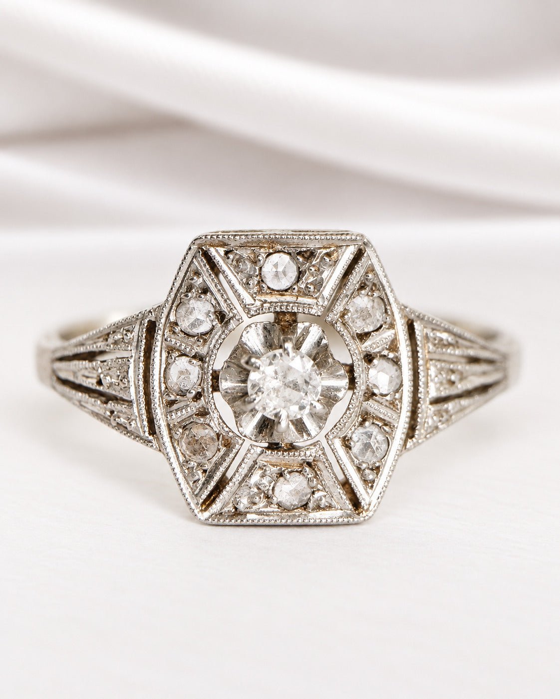 Bague Art-Déco Diamant &amp; Topazes blanches "Karine" - Elliade Paris