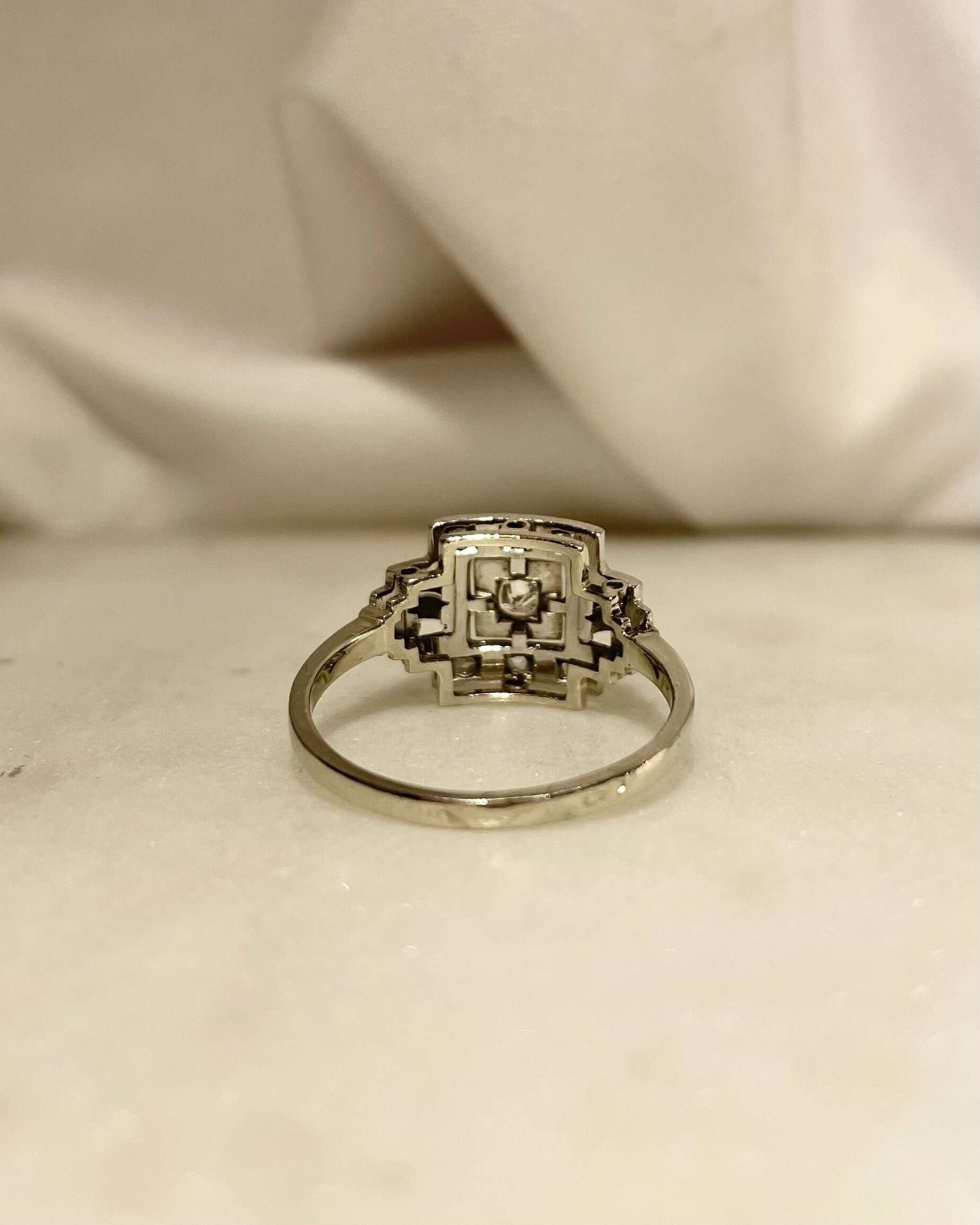 Bague Art - Déco Diamants 0.13 carat &quot;Blanche&quot; - Elliade Paris