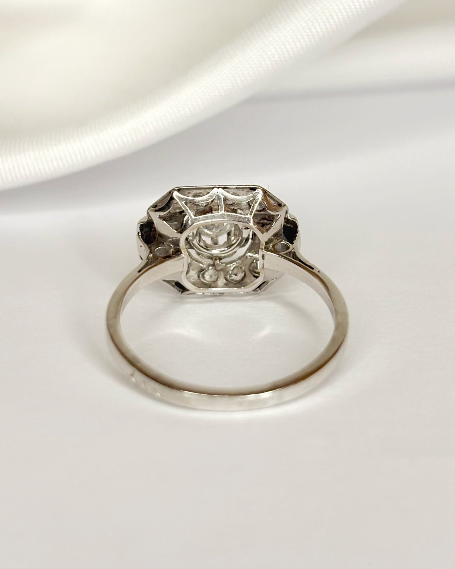 Bague Art-Déco Diamants 0.40 carat "Ariella" - Elliade Paris