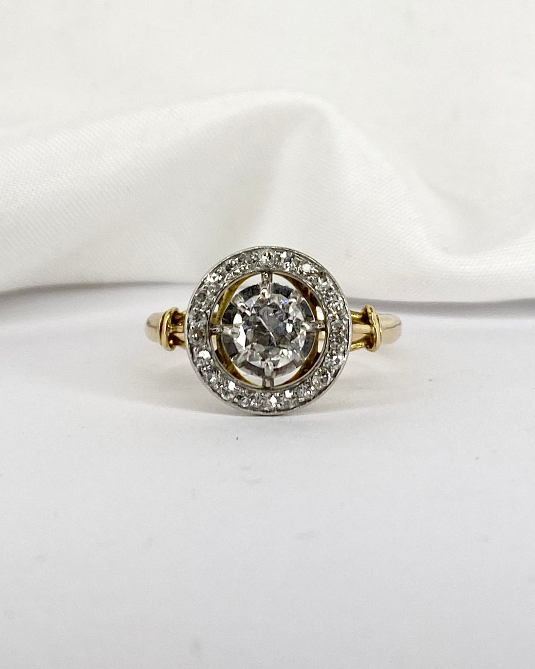 Bague Art Déco Diamants 0.68 carat &quot;Alicia&quot; - Elliade Paris
