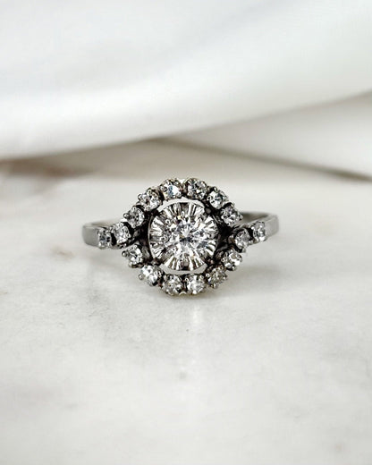 Bague Art Déco Diamants 0.85 carat &quot;Cassiopée&quot; - Elliade Paris