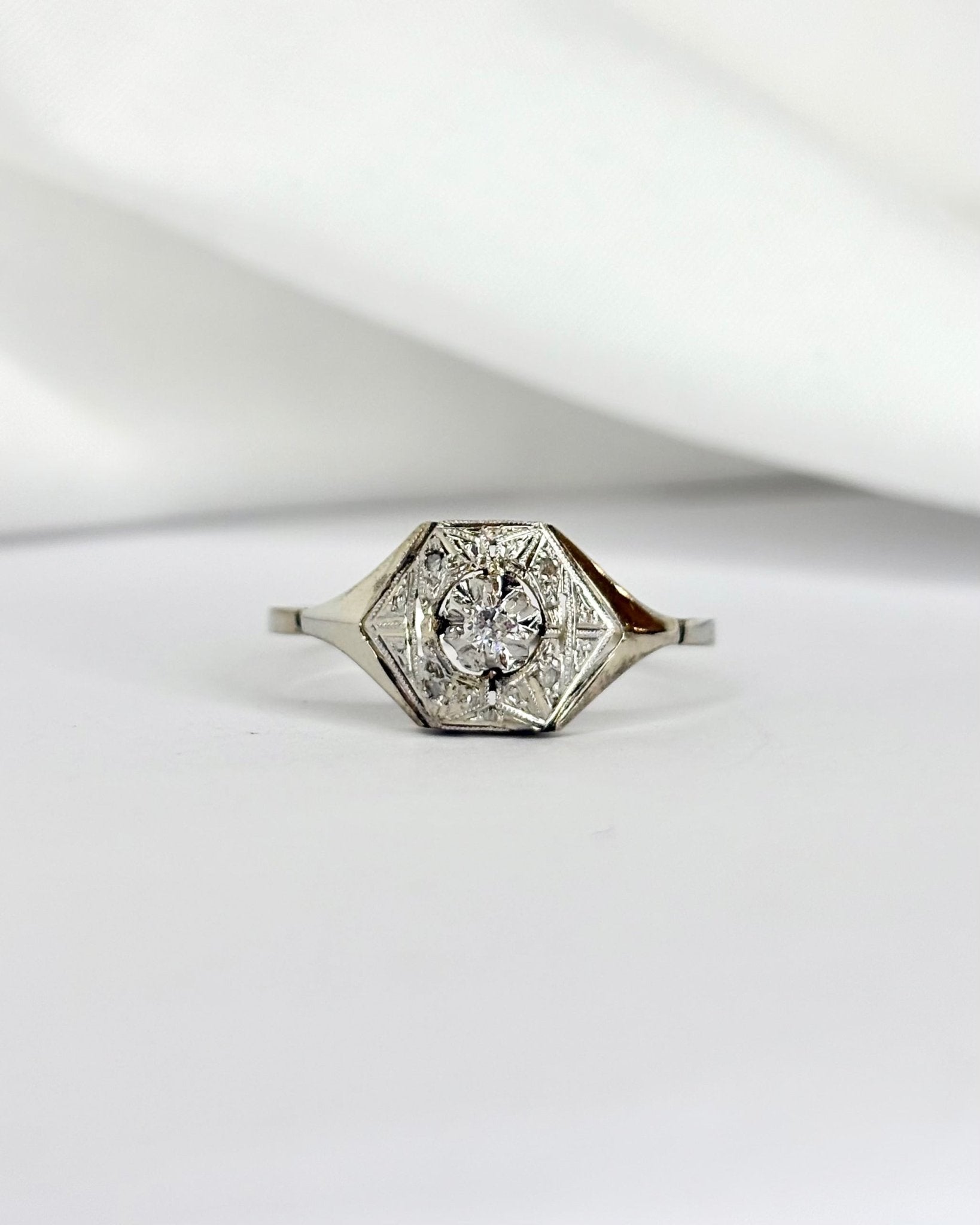 Bague Art Déco Diamants &quot;Ambrine&quot; - Elliade Paris