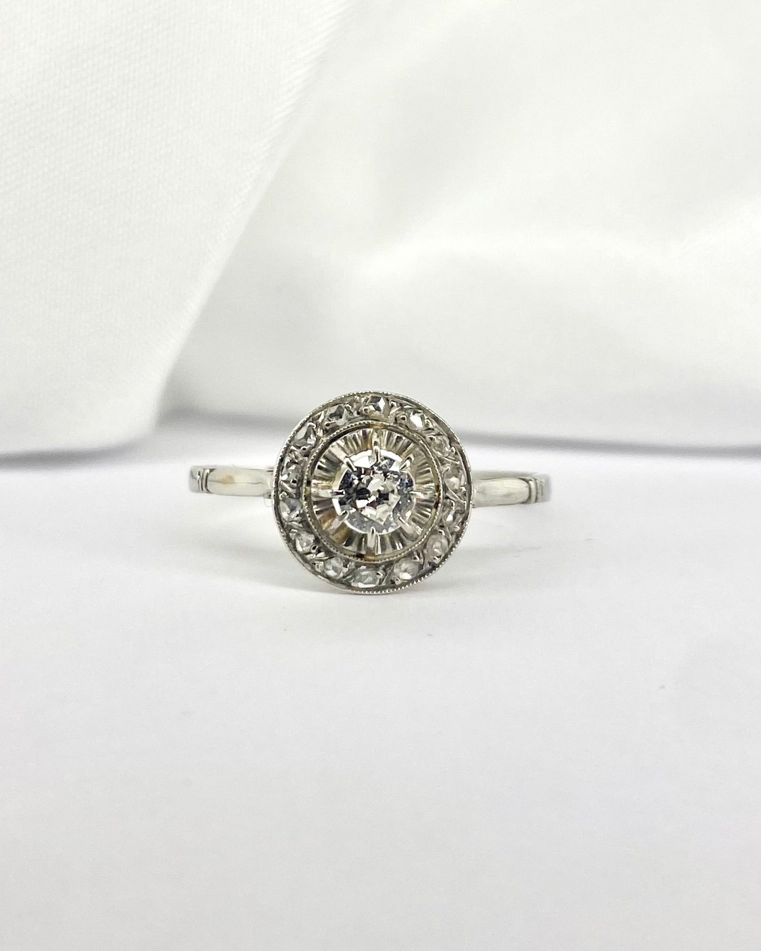 Bague Art Deco Diamants &quot;Anora&quot; - Elliade Paris