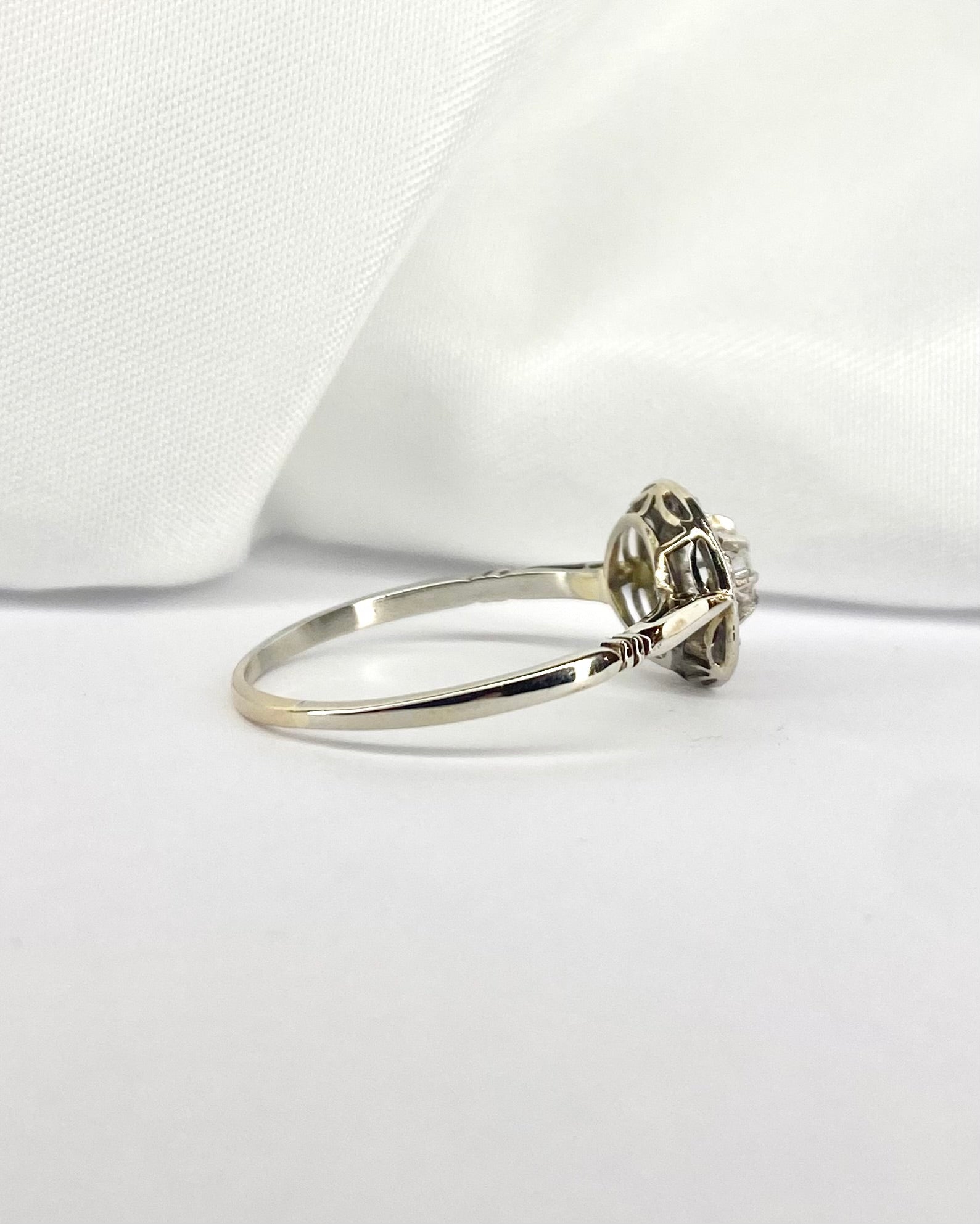 Bague Art Deco Diamants &quot;Anora&quot; - Elliade Paris