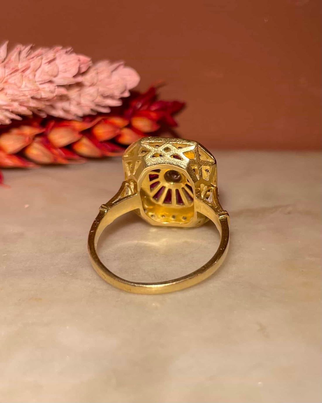 Bague style Art-déco Rubis &amp; 27 Diamants &quot;Annabella&quot;