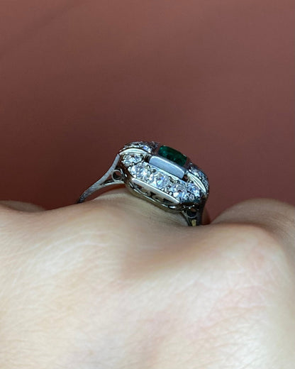 Bague Art Déco Émeraude 0.47 carat &amp; 12 Diamants &quot;Olivia&quot; - Elliade Paris