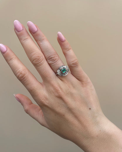 Bague Art - Déco Emeraude 0.70 carat &amp; Diamants &quot;Agathe&quot; - Elliade Paris