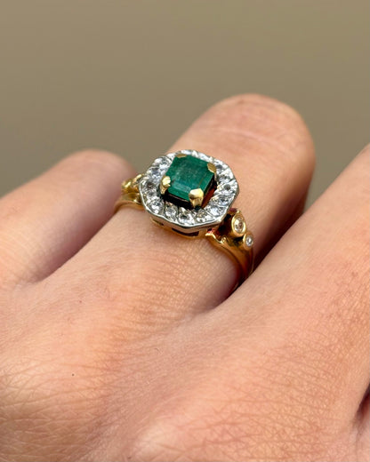 Bague Art Déco Émeraude 0.75 carat &amp; 20 Diamants &quot;Aneia&quot; - Elliade Paris