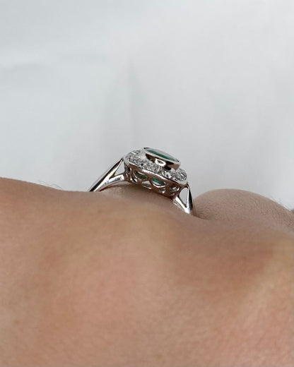 Bague Art - Déco Émeraude 0.95 carat &amp; Diamants 0.20 carat "Linda" - Elliade Paris
