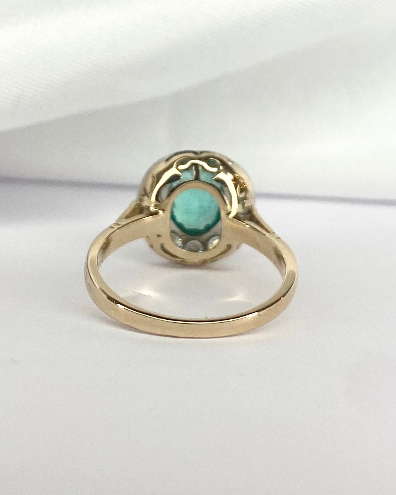 Bague Art Déco Émeraude 1.10 carat &amp; Diamants 0.36 carat "Lola" - Elliade Paris