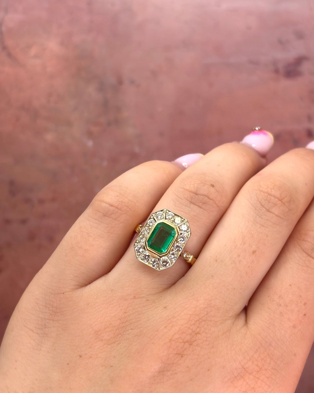 Bague Art-Déco Émeraude 1.35 carat &amp; Diamants 0.73 carat 4.01g "Maryam" - Elliade Paris
