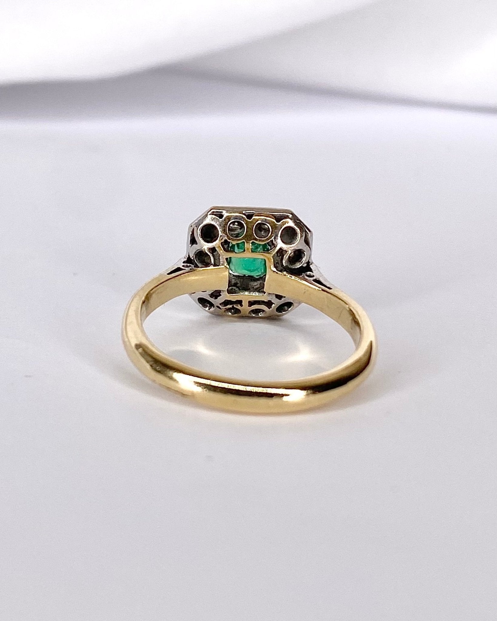 Bague Art Déco Émeraude &amp; Diamants "Adelie" - Elliade Paris