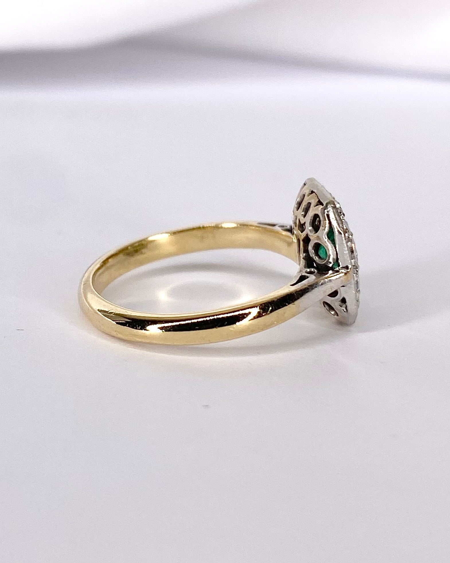 Bague Art Déco Émeraude &amp; Diamants "Adelie" - Elliade Paris